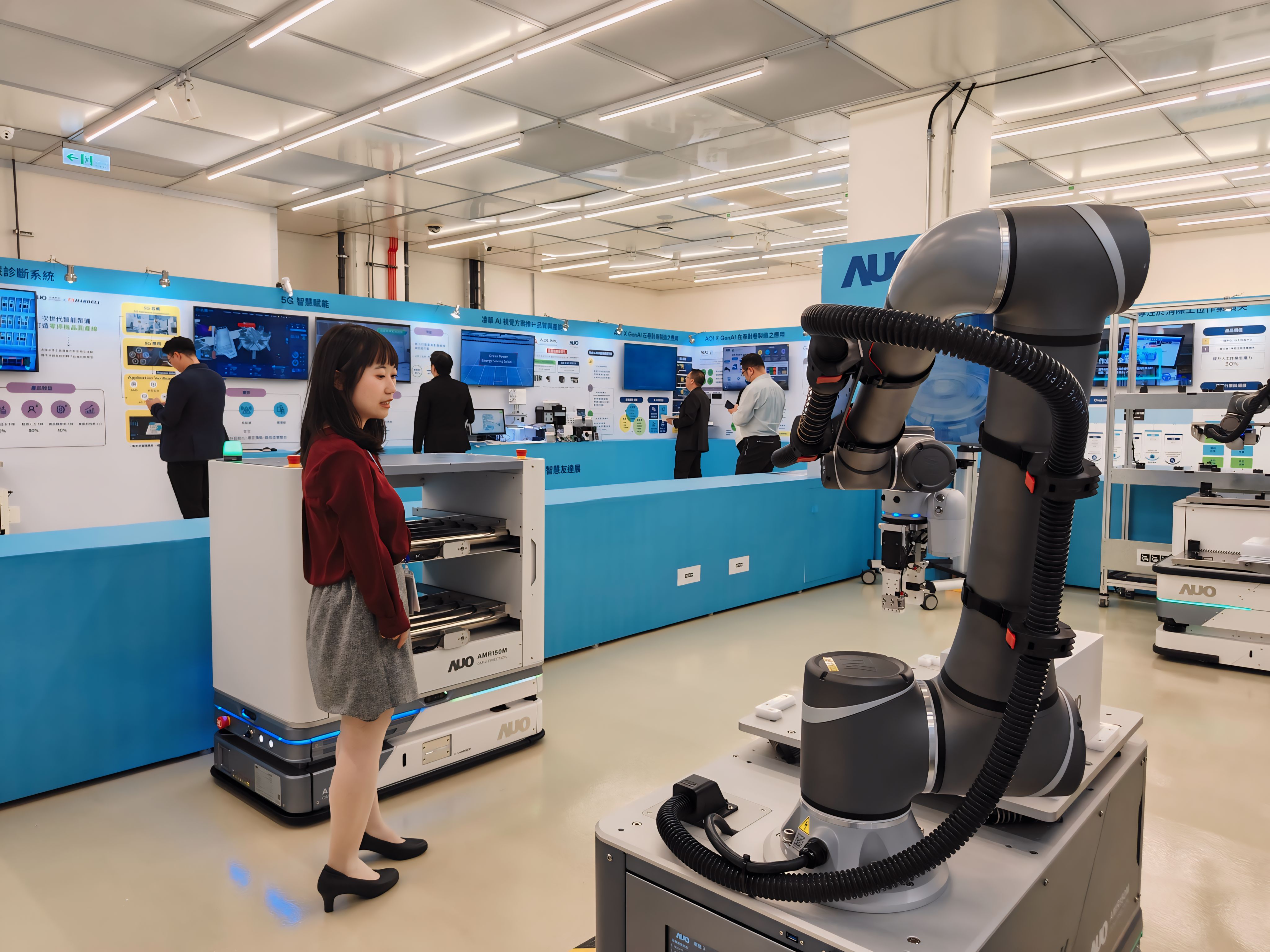 2024智能球盟会展邀集生态圈伙伴共同参展，从数字应用、净零减碳到能源发展，创造全方位永续商机，携手生态圈伙伴迈向永续未来