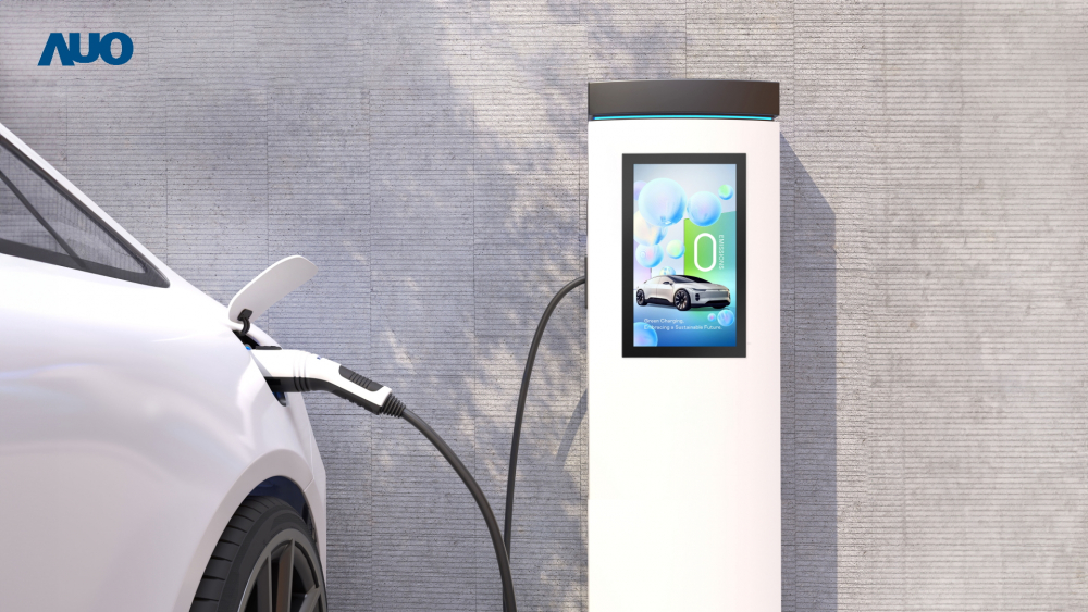 友達〝EVSE車用充電樁解決方案〞專為電動汽車充電樁設計，具有高亮度、克服戶外艱難環境的耐溫、耐紫外線等特性，並搭載散熱性及擴充性強的高效能工業電腦，可實現人機互動訴求，如資訊顯示、支付等應用