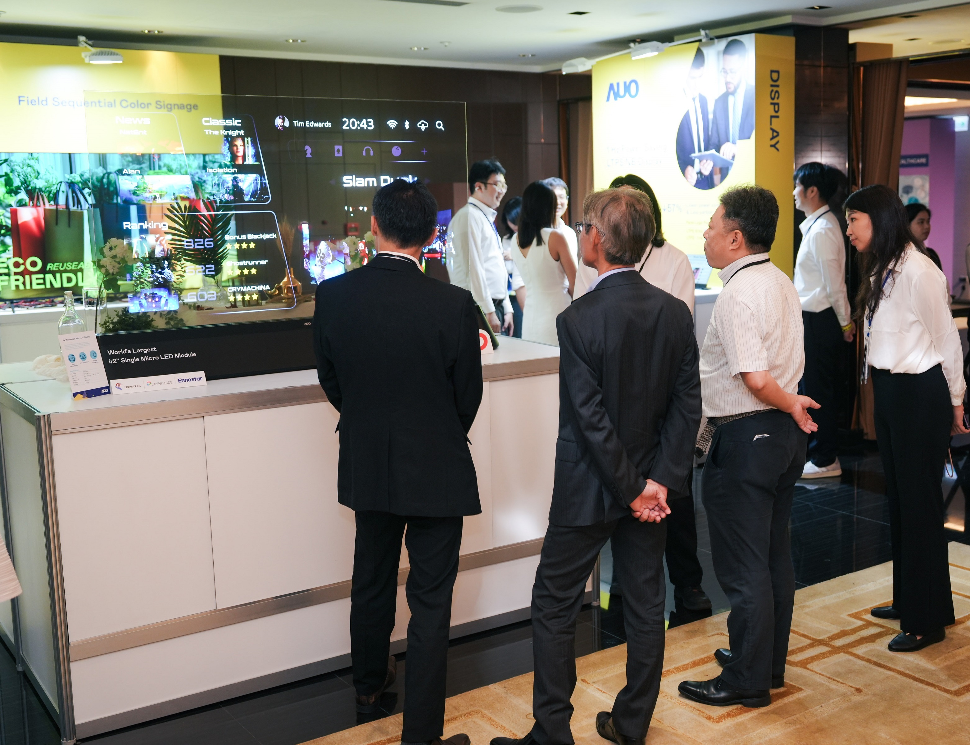现场亦规划多项技术产品展示，涵盖材料、设计到系统整合，让与会伙伴见证球盟会技术深度与前瞻视野带来的共创可能性